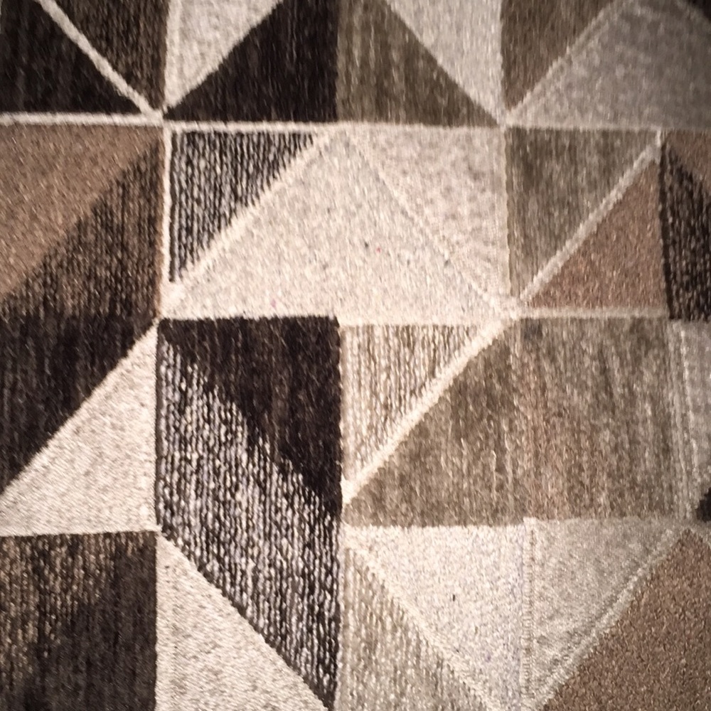 I am selling a pillow that i have had for 1 year .